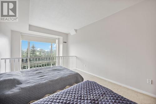 401 - 800 Sheppard Avenue W, Toronto (Bathurst Manor), ON - Indoor Photo Showing Bedroom