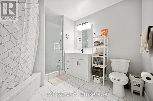 401 - 800 Sheppard Avenue W, Toronto (Bathurst Manor), ON - Indoor Photo Showing Bathroom