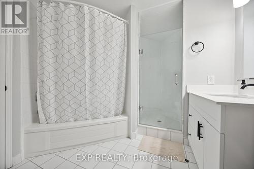 401 - 800 Sheppard Avenue W, Toronto (Bathurst Manor), ON - Indoor Photo Showing Bathroom