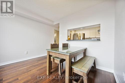 401 - 800 Sheppard Avenue W, Toronto (Bathurst Manor), ON - Indoor Photo Showing Dining Room