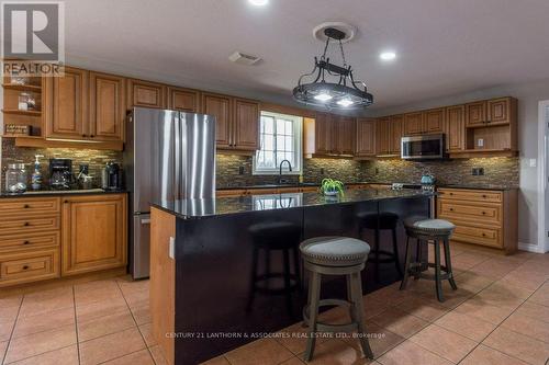 41 Wiser Road, Belleville, ON - Indoor Photo Showing Kitchen