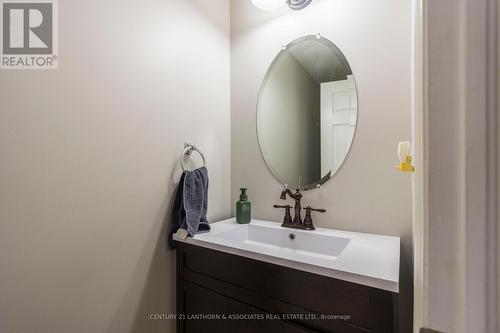 41 Wiser Road, Belleville, ON - Indoor Photo Showing Bathroom