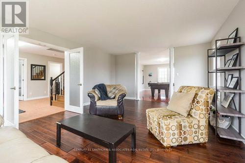 41 Wiser Road, Belleville, ON - Indoor Photo Showing Living Room