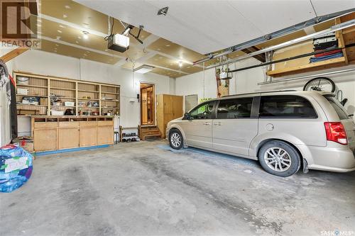 1202 Baird Street, Regina, SK - Indoor Photo Showing Garage