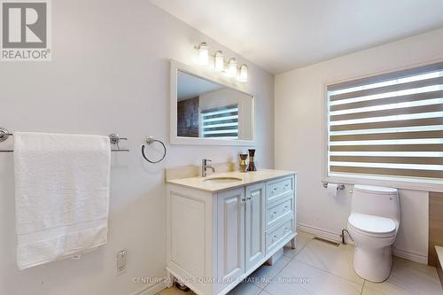 26 Woodman'S Chart, Markham (Unionville), ON - Indoor Photo Showing Bathroom