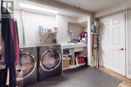 26 Woodman'S Chart, Markham (Unionville), ON - Indoor Photo Showing Laundry Room