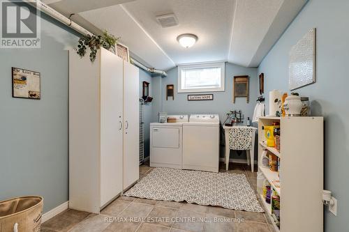 16 Suncrest Court, Cambridge, ON - Indoor Photo Showing Laundry Room