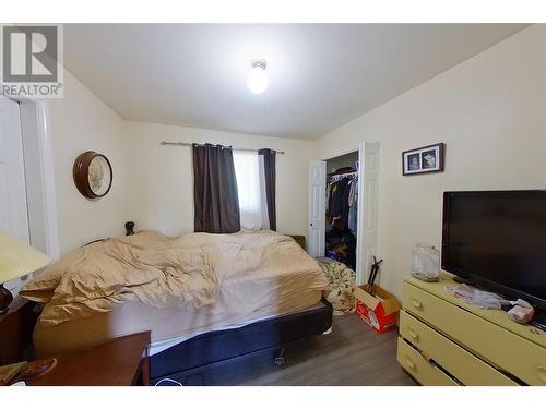 5404 Sunnybrae Canoe Pt Road Unit# 1, Tappen, BC - Indoor Photo Showing Bedroom