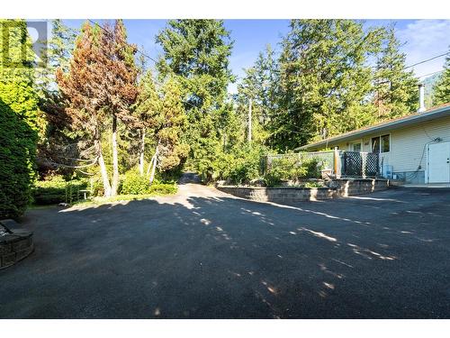 5404 Sunnybrae Canoe Pt Road Unit# 1, Tappen, BC - Outdoor