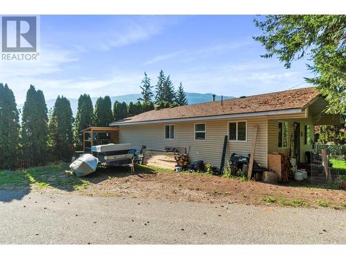 5404 Sunnybrae Canoe Pt Road Unit# 1, Tappen, BC - Outdoor