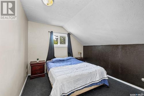 89 27Th Street E, Prince Albert, SK - Indoor Photo Showing Bedroom