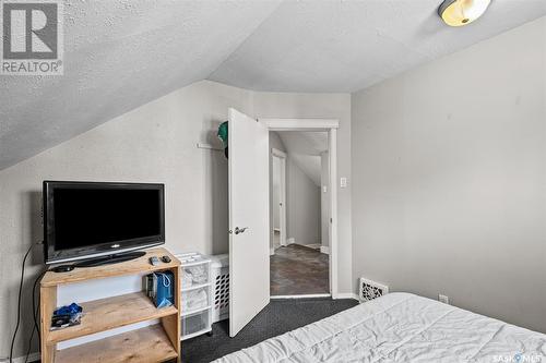 89 27Th Street E, Prince Albert, SK - Indoor Photo Showing Bedroom