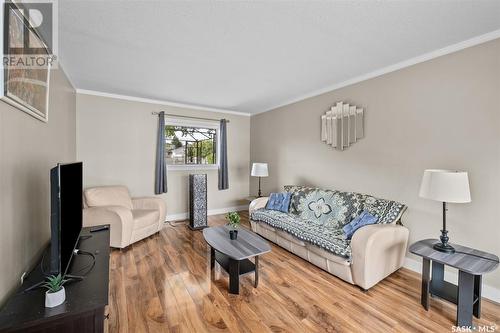 89 27Th Street E, Prince Albert, SK - Indoor Photo Showing Living Room