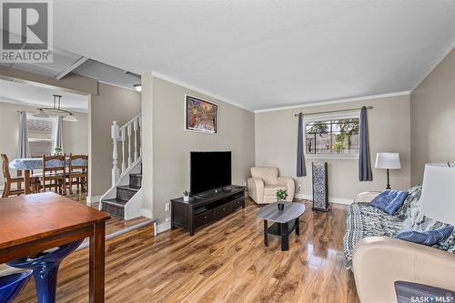 89 27Th Street E, Prince Albert, SK - Indoor Photo Showing Living Room