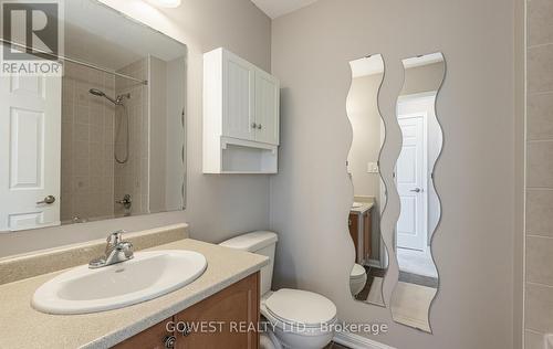 207 Schreyer Crescent, Milton (Harrison), ON - Indoor Photo Showing Bathroom