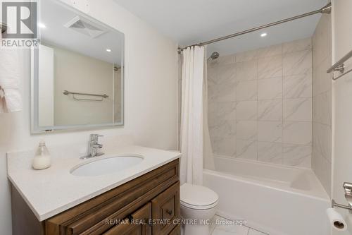 903 - 155 Marlee Avenue, Toronto (Briar Hill-Belgravia), ON - Indoor Photo Showing Bathroom