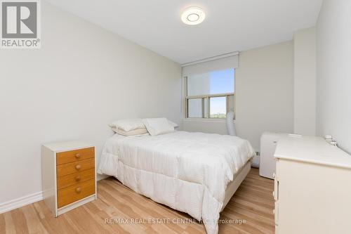 903 - 155 Marlee Avenue, Toronto (Briar Hill-Belgravia), ON - Indoor Photo Showing Bedroom