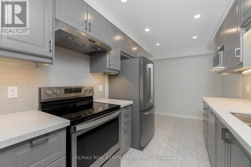 903 - 155 Marlee Avenue, Toronto (Briar Hill-Belgravia), ON - Indoor Photo Showing Kitchen With Stainless Steel Kitchen