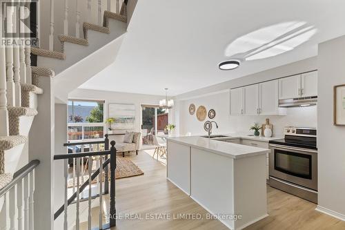 48 Henderson Crescent, New Tecumseth, ON - Indoor Photo Showing Kitchen