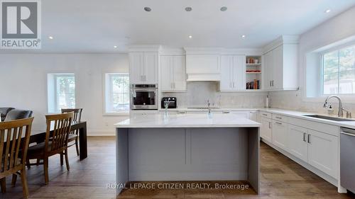 14635 Woodbine Avenue, Whitchurch-Stouffville (Stouffville), ON - Indoor Photo Showing Kitchen With Upgraded Kitchen