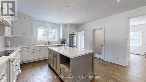 14635 Woodbine Avenue, Whitchurch-Stouffville (Stouffville), ON - Indoor Photo Showing Kitchen With Upgraded Kitchen