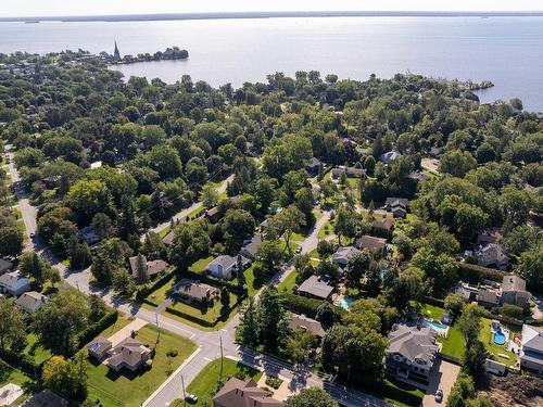 Photo aÃ©rienne - 59 Rue Maryvale, Beaconsfield, QC - Outdoor With Body Of Water With View