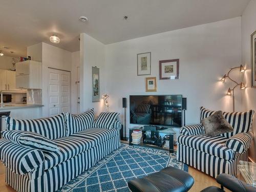 Salon - 301-119 Rue Turgeon, Sainte-Thérèse, QC - Indoor Photo Showing Living Room