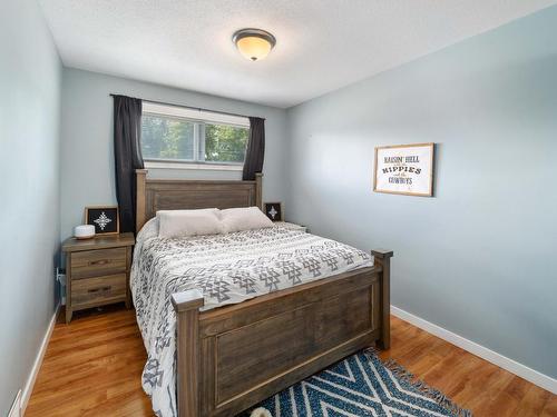 2275 Chapman Street, Merritt, BC - Indoor Photo Showing Bedroom