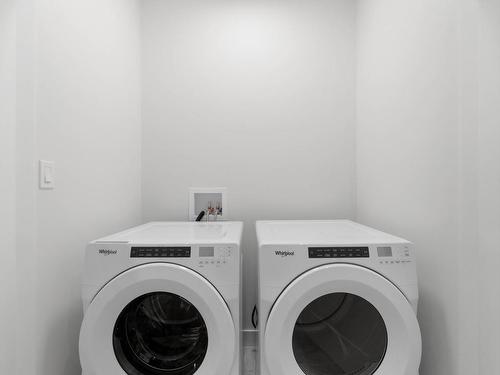 126 River Gate Drive, Kamloops, BC - Indoor Photo Showing Laundry Room