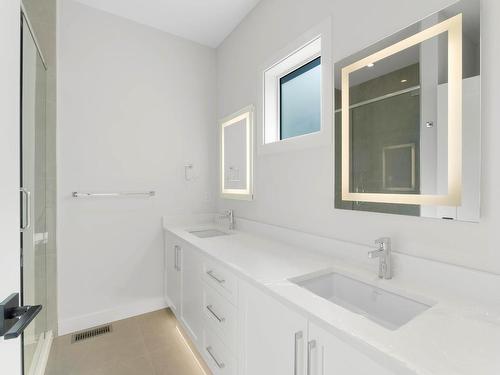 126 River Gate Drive, Kamloops, BC - Indoor Photo Showing Bathroom