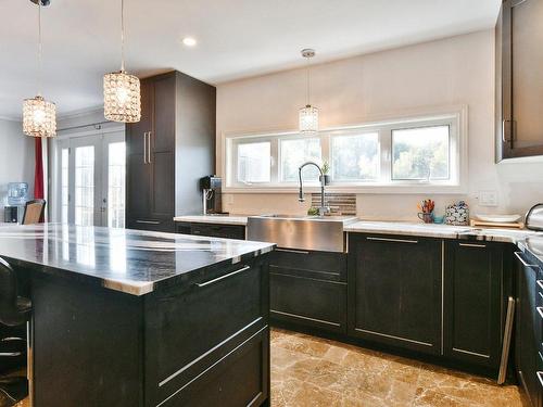 Kitchen - 120 Rue Béram, L'Épiphanie, QC - Indoor Photo Showing Kitchen With Double Sink With Upgraded Kitchen