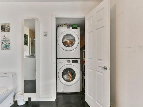 Laundry room - 120 Rue Béram, L'Épiphanie, QC - Indoor Photo Showing Laundry Room