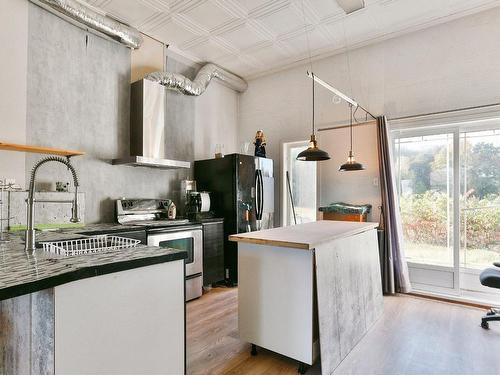 Kitchen - 120 Rue Béram, L'Épiphanie, QC - Indoor Photo Showing Kitchen