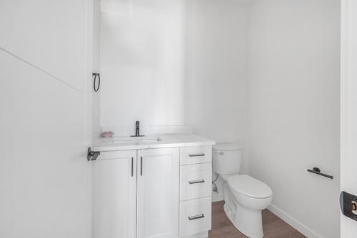 5-5661 Okanagan Landing Road, Vernon, BC - Indoor Photo Showing Bathroom