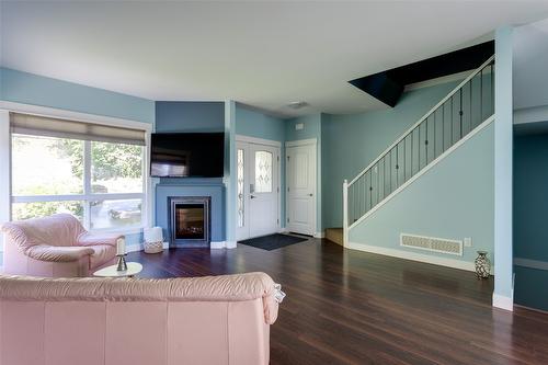 13-3273 Broadview Road, West Kelowna, BC - Indoor Photo Showing Living Room With Fireplace