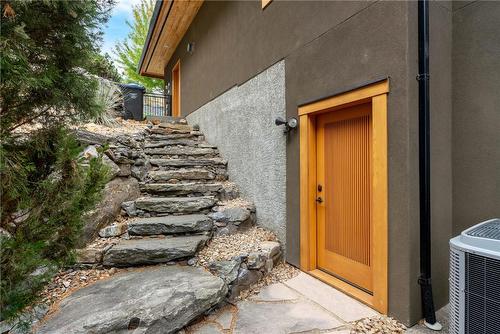 434 Viewcrest Road, Kelowna, BC - Outdoor