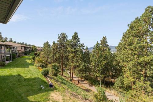 17-3512 Ridge Boulevard, West Kelowna, BC - Outdoor