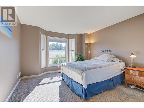 1120 Guisachan Road Unit# 122, Kelowna, BC - Indoor Photo Showing Bedroom