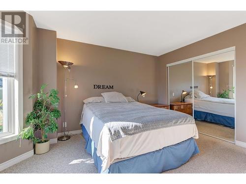 1120 Guisachan Road Unit# 122, Kelowna, BC - Indoor Photo Showing Bedroom