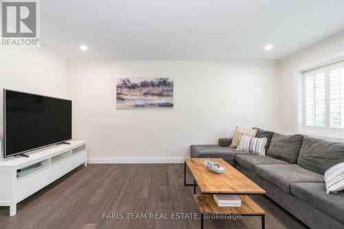 218 Peter Street E, Oro-Medonte, ON - Indoor Photo Showing Living Room