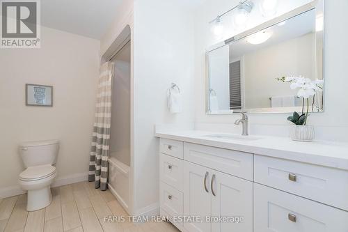 218 Peter Street E, Oro-Medonte, ON - Indoor Photo Showing Bathroom