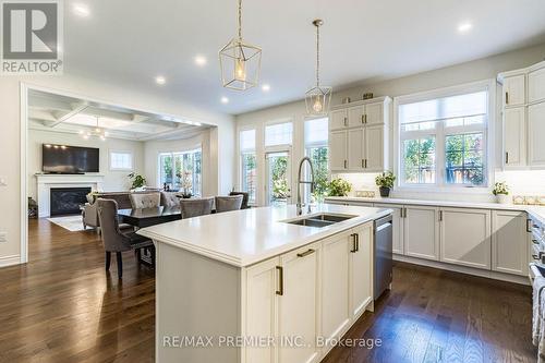 23 Grace Lake Court, Vaughan, ON - Indoor Photo Showing Kitchen With Double Sink With Upgraded Kitchen