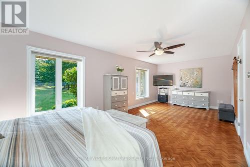 17 Mandalane Drive, Bradford West Gwillimbury, ON - Indoor Photo Showing Bedroom