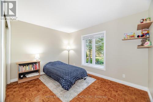 17 Mandalane Drive, Bradford West Gwillimbury, ON - Indoor Photo Showing Bedroom