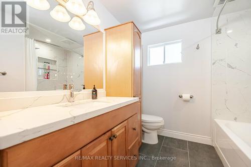 42 Jefferson Road, Brampton, ON - Indoor Photo Showing Bathroom