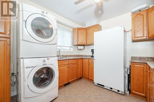 42 Jefferson Road, Brampton, ON - Indoor Photo Showing Laundry Room