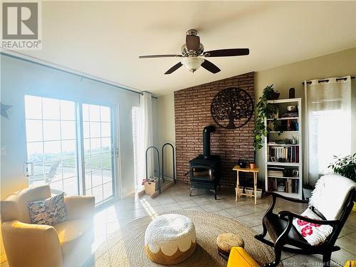 50 Allee Du Motel, Petit-Rocher, NB - Indoor Photo Showing Living Room