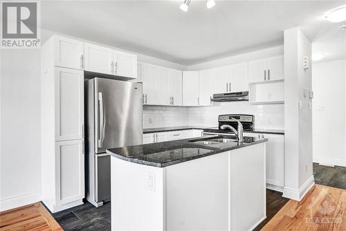 311 Twilight Avenue, Russell, ON - Indoor Photo Showing Kitchen With Double Sink