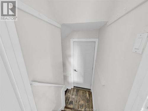 1021 Campbell, Windsor, ON - Indoor Photo Showing Other Room