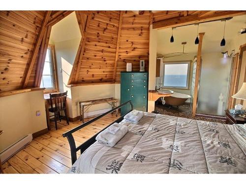 Bedroom - 15A Rg Du Pince-Farine, La Martre, QC - Indoor Photo Showing Bedroom